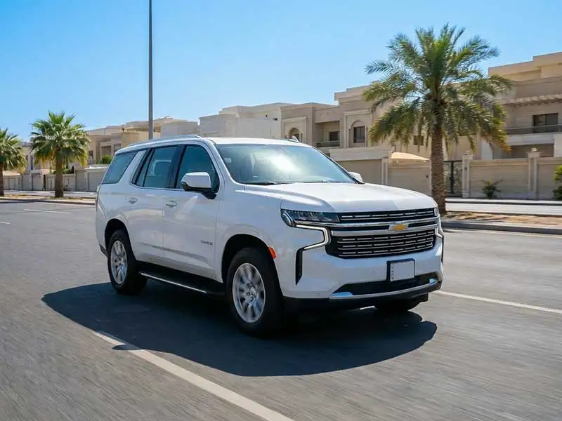 سيارة تاكسي الندى الفاخرة في شوارع الاحمدي